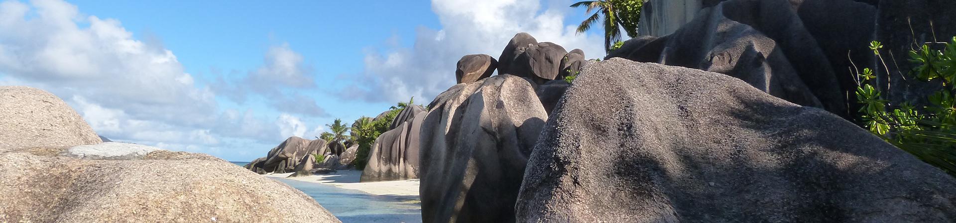 Granitfelsen auf den Seychellen, Inselparadies im Indischen Ozean