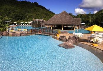 Pool Le Domaine de La Reserve Praslin Seychellen