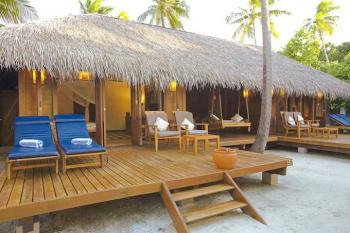 Beach Villa Medhufushi Island Resort Meemu Atoll Malediven