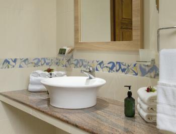 Acajou Two Bedroom Family Rooms Bathroom